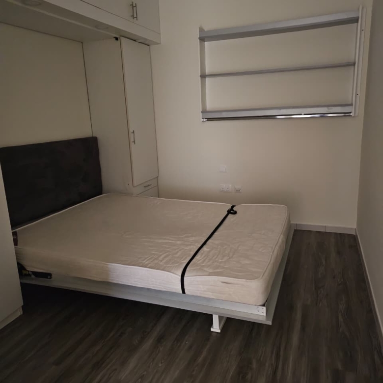 780